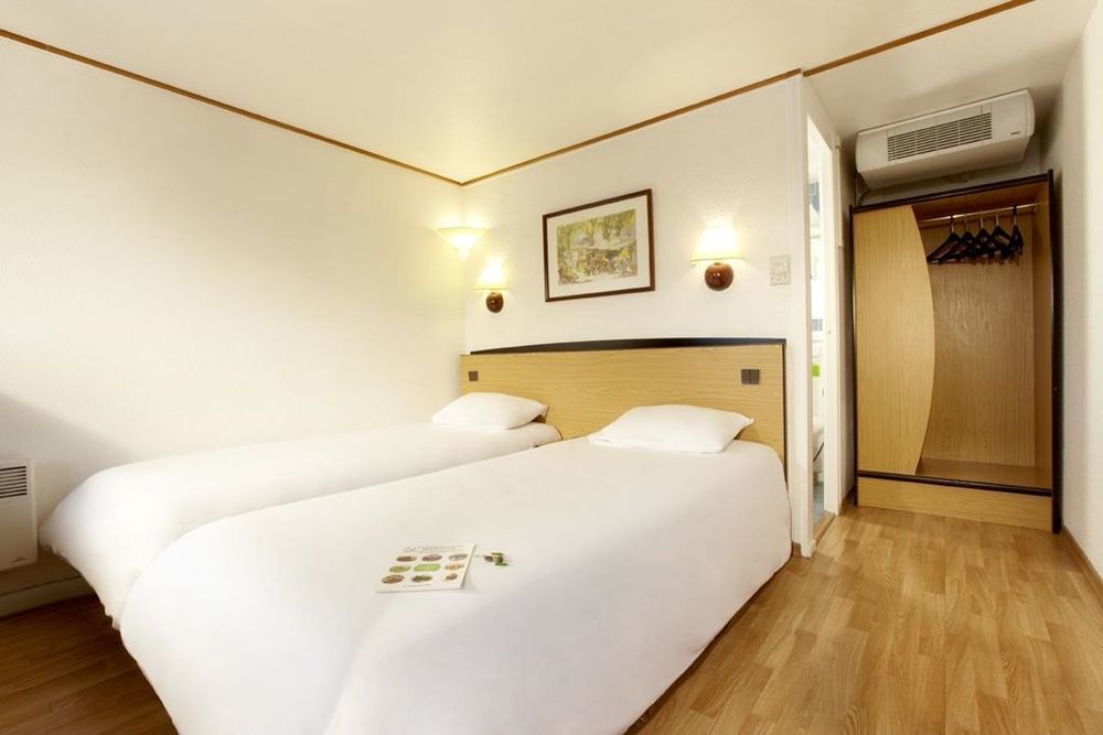 Campanile Nantes Saint-Sebastien-Sur-Loire Hotel Room photo